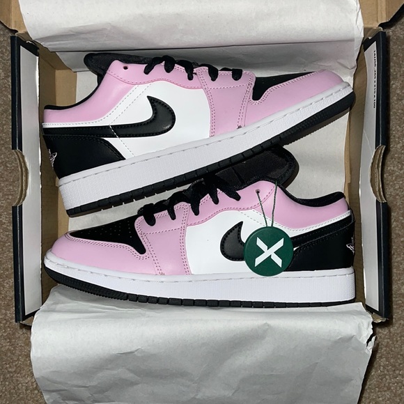 Nike Shoes - NIB Nike Jordan 1 Low Arctic Pink